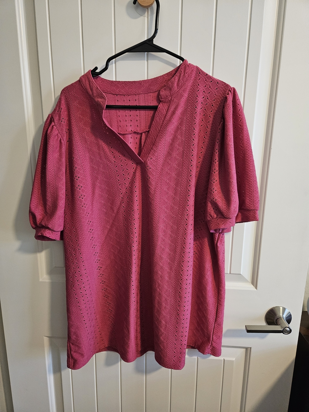 Women's Pink Eyelet Puff-Sleeve Top